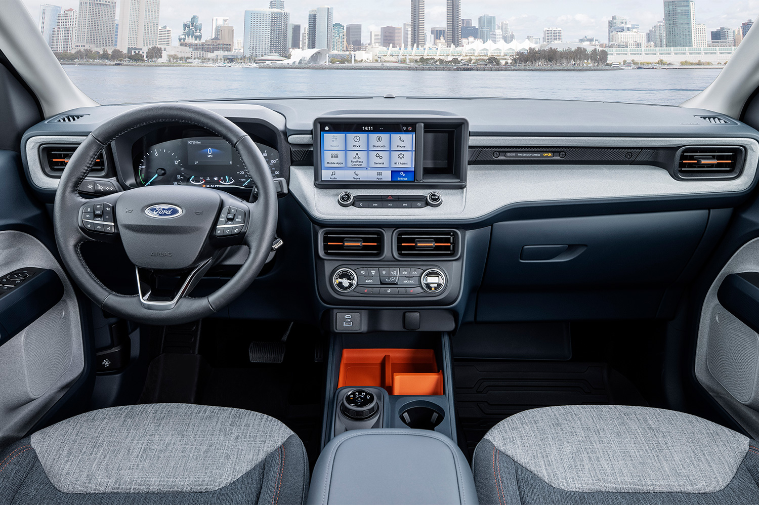 Interior of the Ford Maverick Hybrid XLT pickup truck