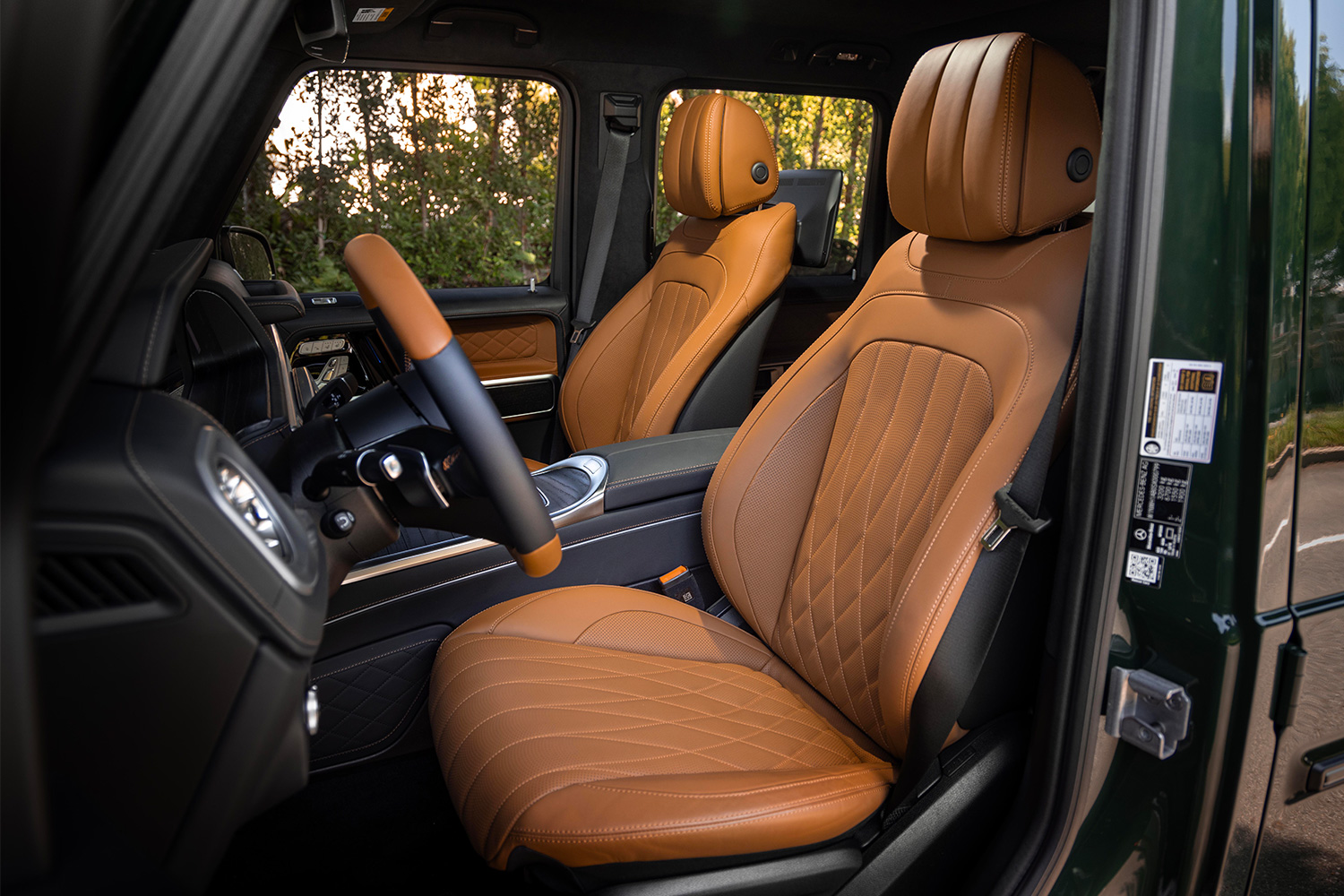 The leather front seats in the 2025 Mercedes-Benz G550